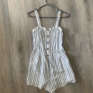 Women’s Xs white stripped romper.